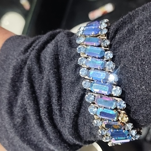 Vintage 10mm gemstones with accent runestones infinity bracelet Aurora borea - Picture 5 of 6